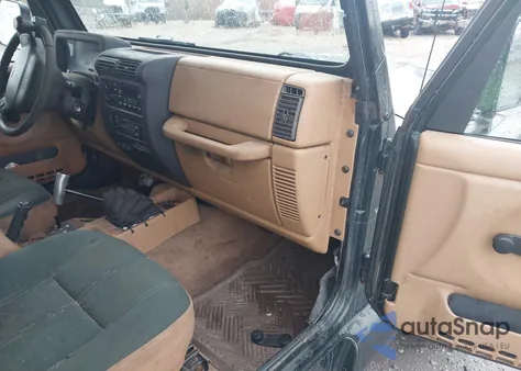 1998 Jeep Wrangler Sahara z USA, uszkodzony, nr VIN 1J4FY49S1WP744005